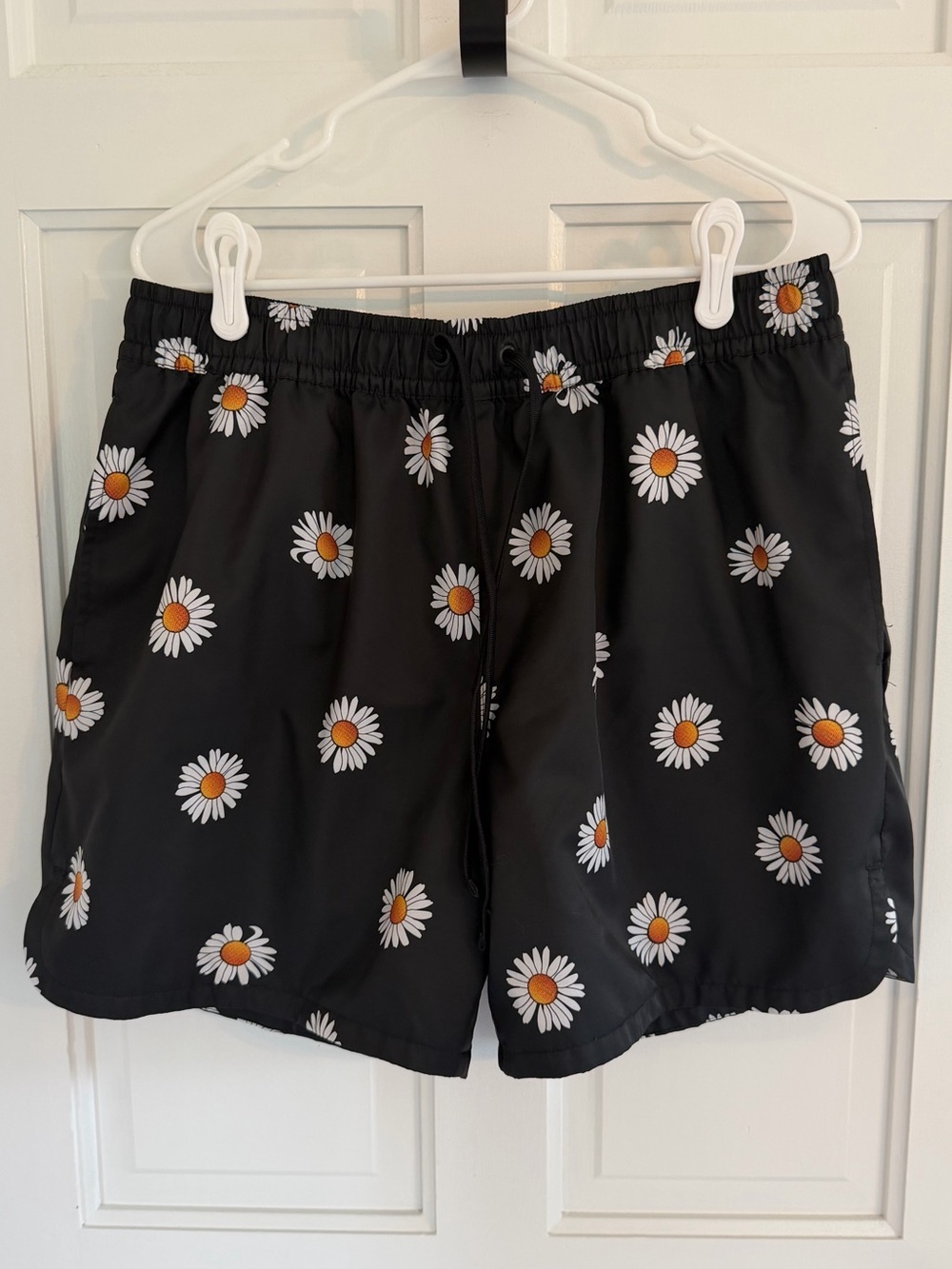 Nike Sportswear Sport Essentials Daisy Flow Shorts Black Men’s Large